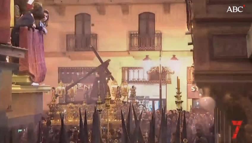 El Cristo del Gran Poder a su paso por Campana