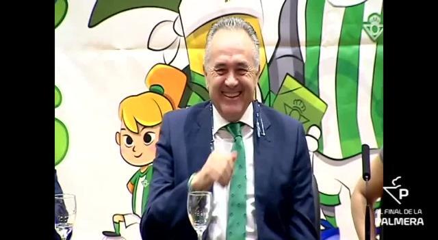 Joaquín, a Brasanac: «Te ha dicho que cómo te gusta el gazpacho»