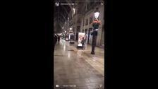 Un joven destroza una exposición contra el cáncer expuesta en el centro de Málaga