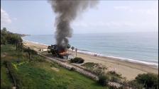 Arde otro chiringuito en las playas de Marbella