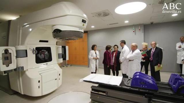 Equipo de radioterapia intraoperatoria donado por Amancio Ortega
