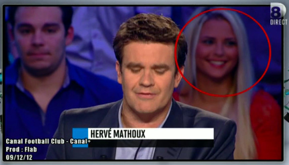 Buzz Qui était La Jolie Blonde Derrière Hervé Mathoux