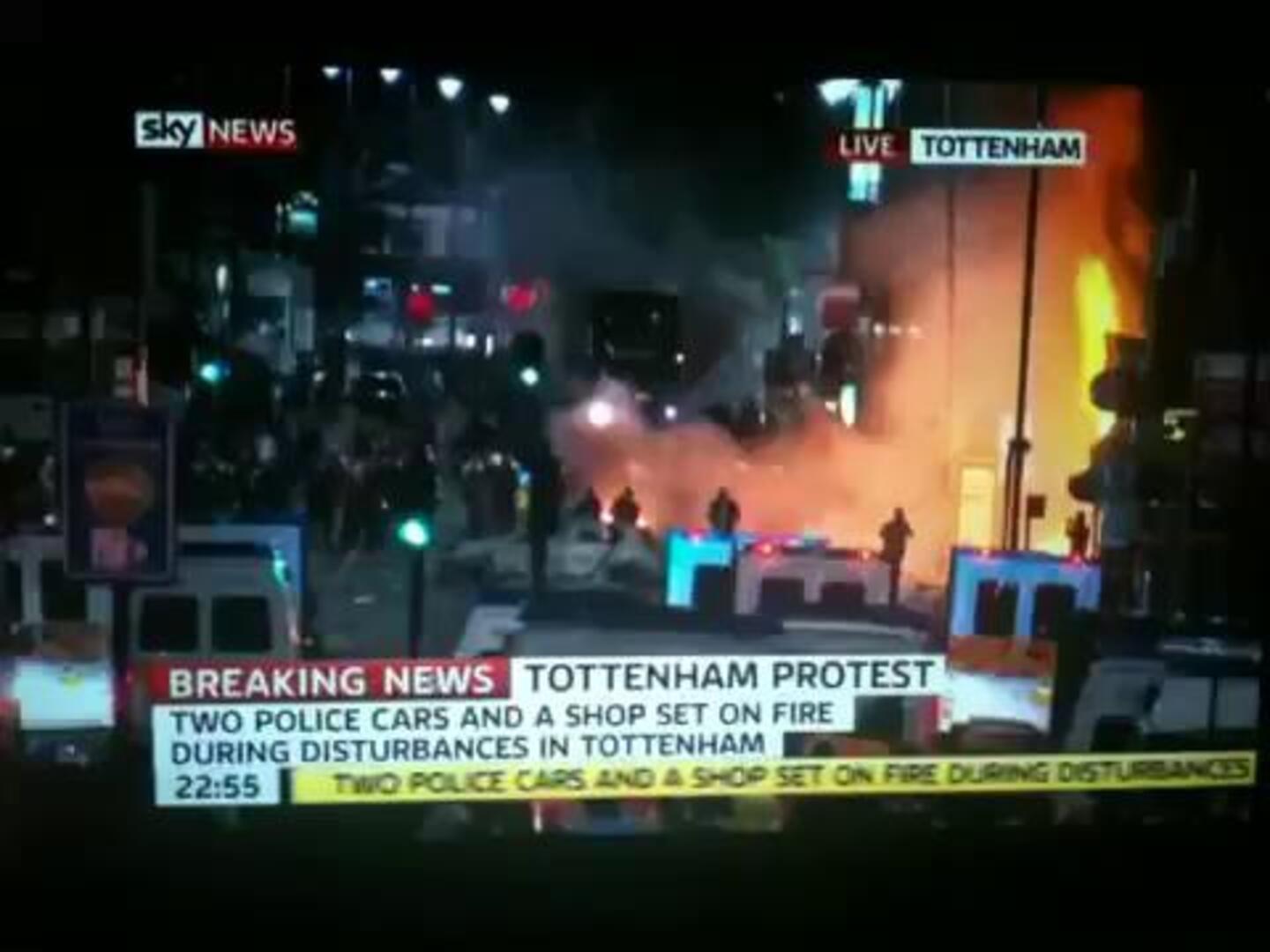 Al menos 26 policías son heridos en los disturbios de Londres y hay 42 detenidos