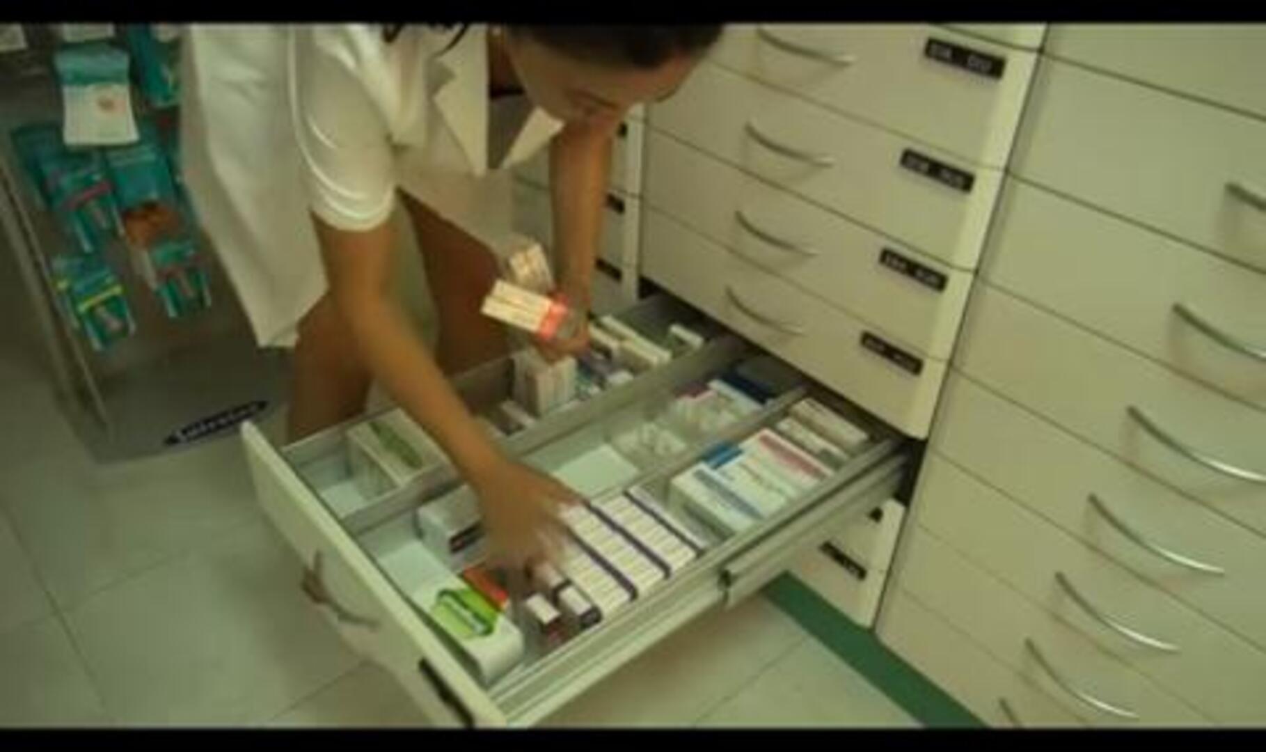 Sanidad ajusta a 417 la lista de fármacos que dejarán de financiarse en septiembre