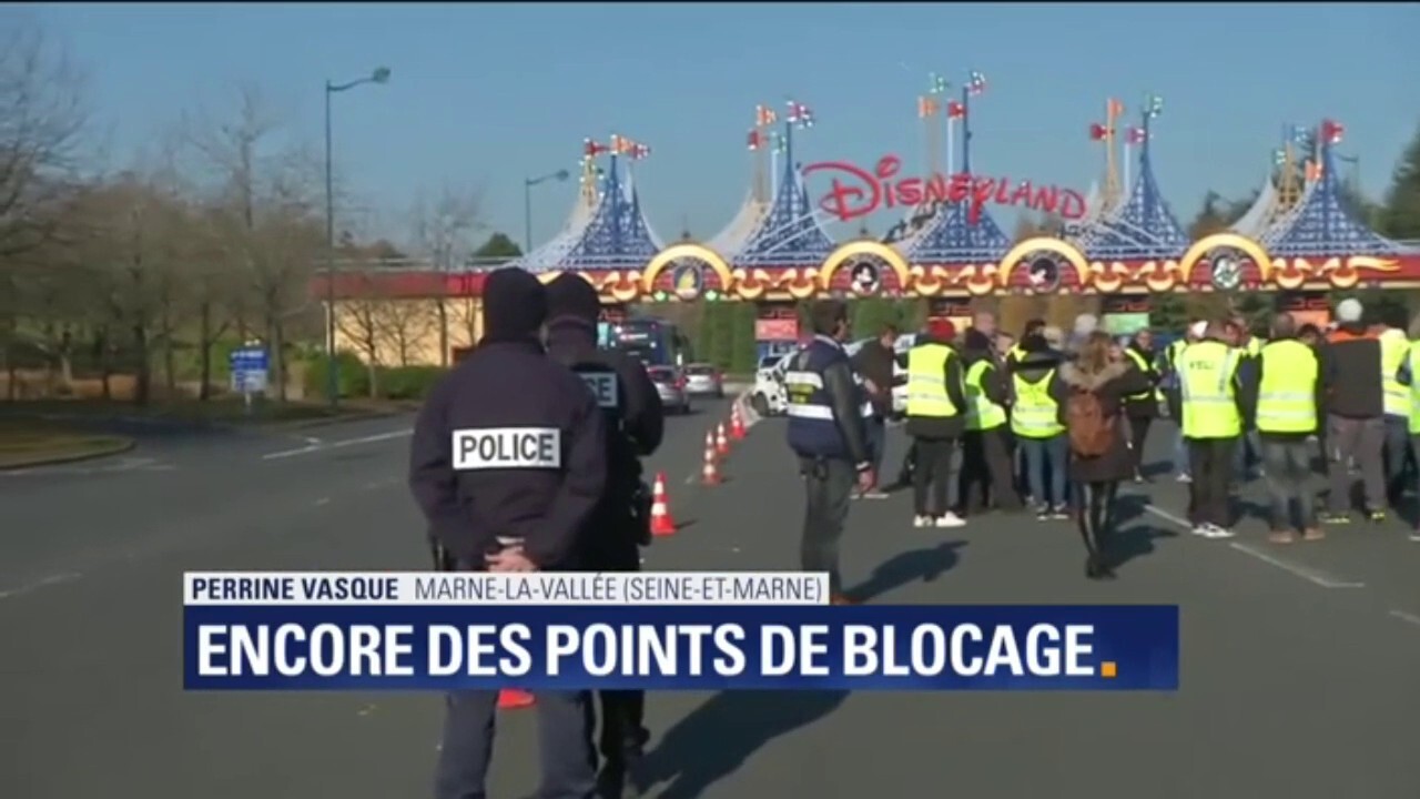 Les Gilets Jaunes Sinvitent à Disneyland Paris Pour Une Opération Parking Gratuit