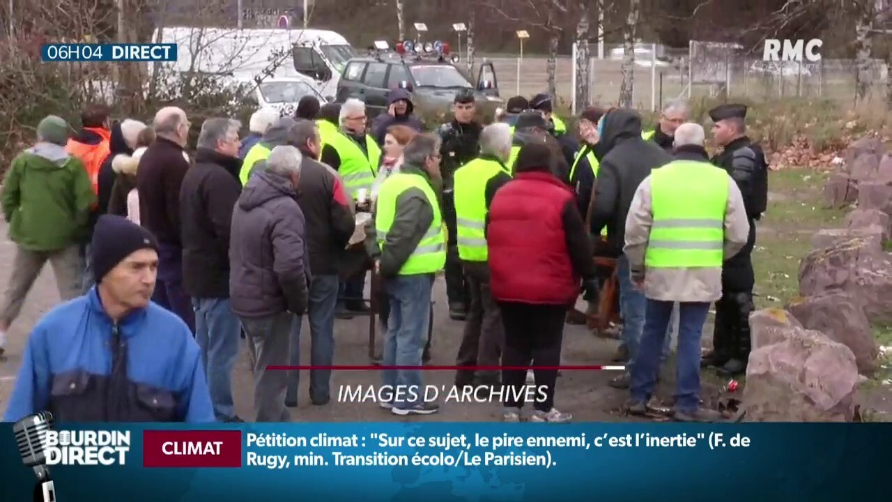 Quatre Gilets Jaunes Jugés Aujourdhui Pour Sen être Pris à Des Forces De Lordre